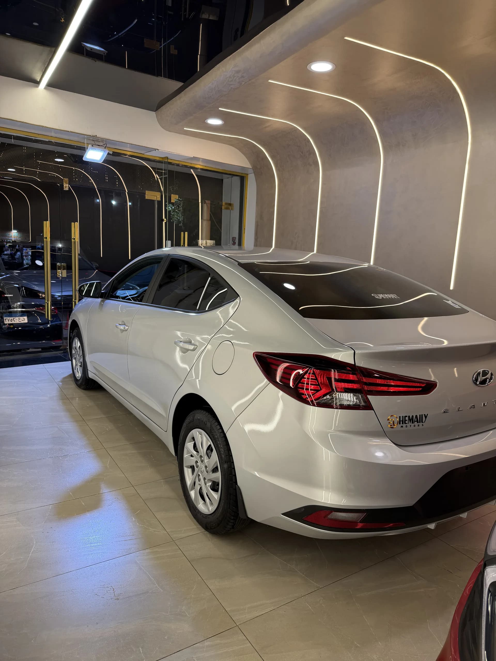 Hyundai Elantra 2027 — 1